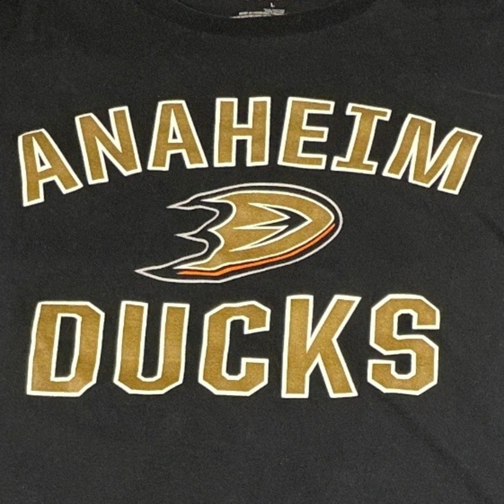 Anaheim Ducks Fanatics Black T Shirt Men's Large NHL Hockey Fan‎ Gear